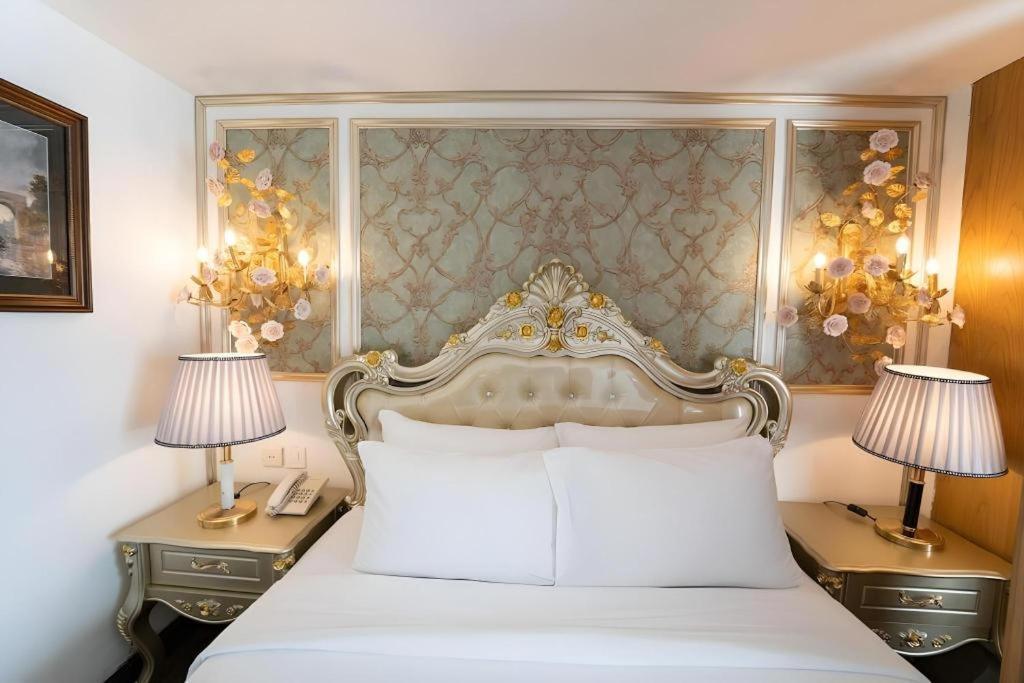The White Hotel 8A Thai Van Lung Ho Chi Minh-stad Buitenkant foto