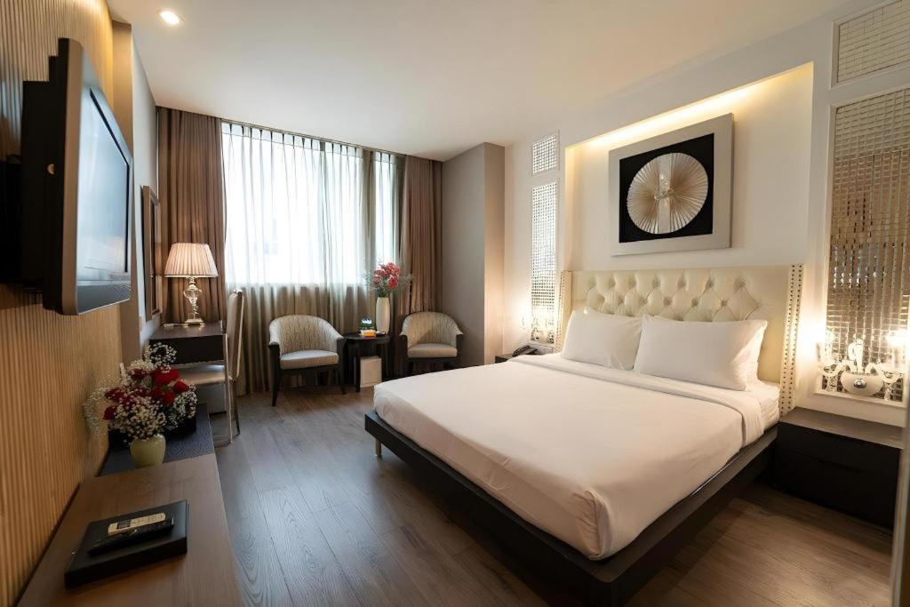 The White Hotel 8A Thai Van Lung Ho Chi Minh-stad Buitenkant foto