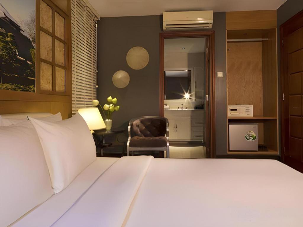 The White Hotel 8A Thai Van Lung Ho Chi Minh-stad Buitenkant foto