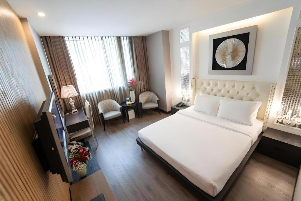 The White Hotel 8A Thai Van Lung Ho Chi Minh-stad Buitenkant foto