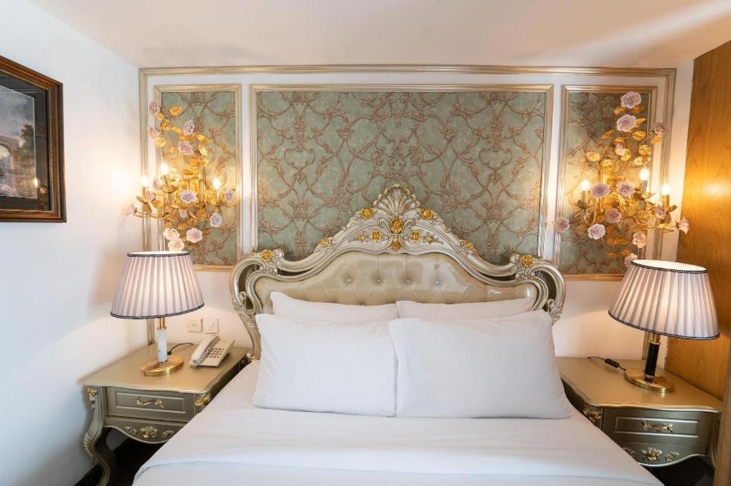 The White Hotel 8A Thai Van Lung Ho Chi Minh-stad Buitenkant foto